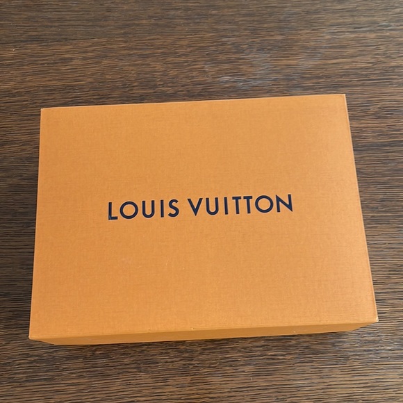 Louis Vuitton orange gift box - Picture 7 of 10